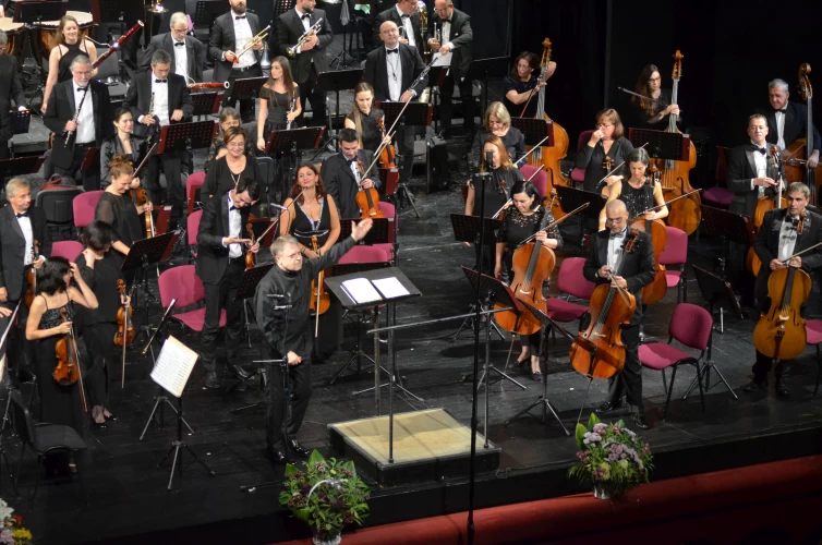 СИМФОНИЧЕН ОРКЕСТЪР НА БНР